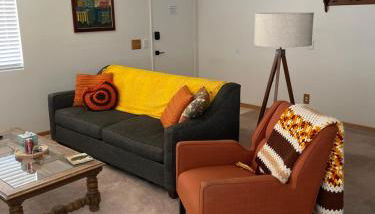 Quaint Vintage Ranch Style 4BedRoom 2Bath Sleeps 10 - Foto 2