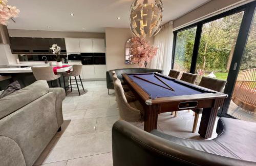 Luxury 5 Bed All En-Suite Cinema Room - Foto 50