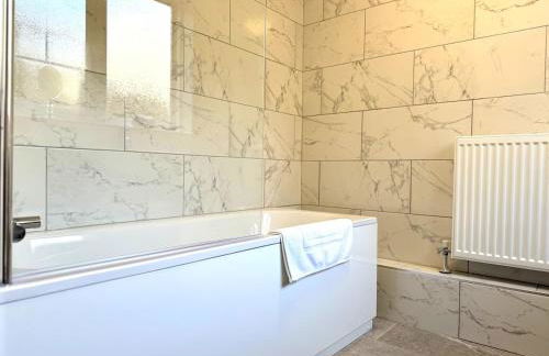 New Southampton Central House - Parking, 6 Beds, Sleeps 9 - City Centre l Cruise Terminal l Great for Contractors, Friends & Families - Foto 8