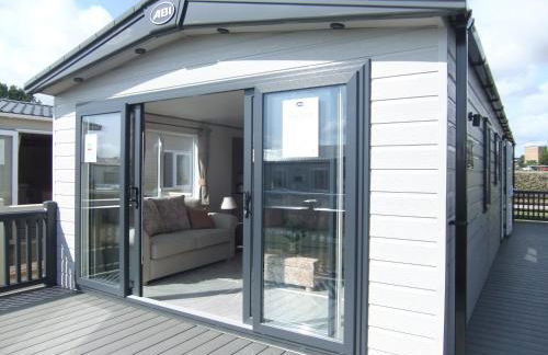 1 Bed Lodge Sleeps 4 - Pet Welcome - Fireplace - Foto 16