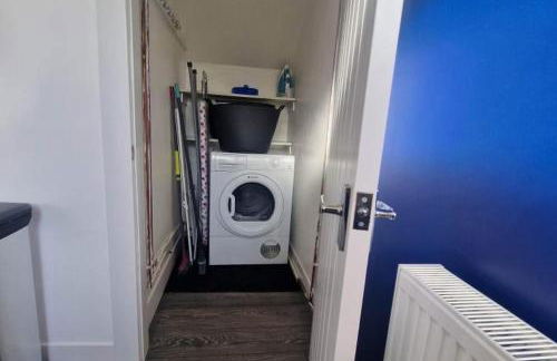 Cozy Shotts House with 2 Bedrooms - Photo 14