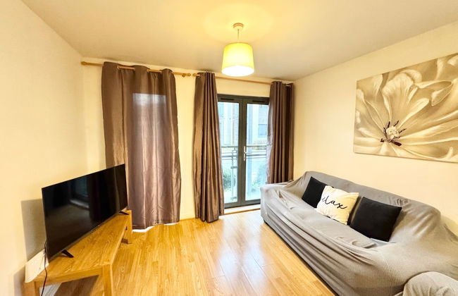 Sea Breeze Retreat in Swansea - Photo 24