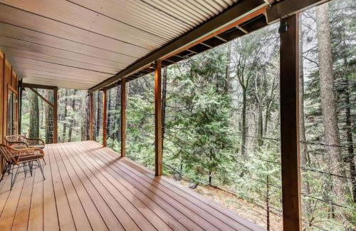 Picturesque Cabin Hot Tub - Foto 31