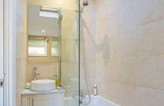 Relax with the whole family at the cosy cottage - Business rates available please enquire - Foto 8