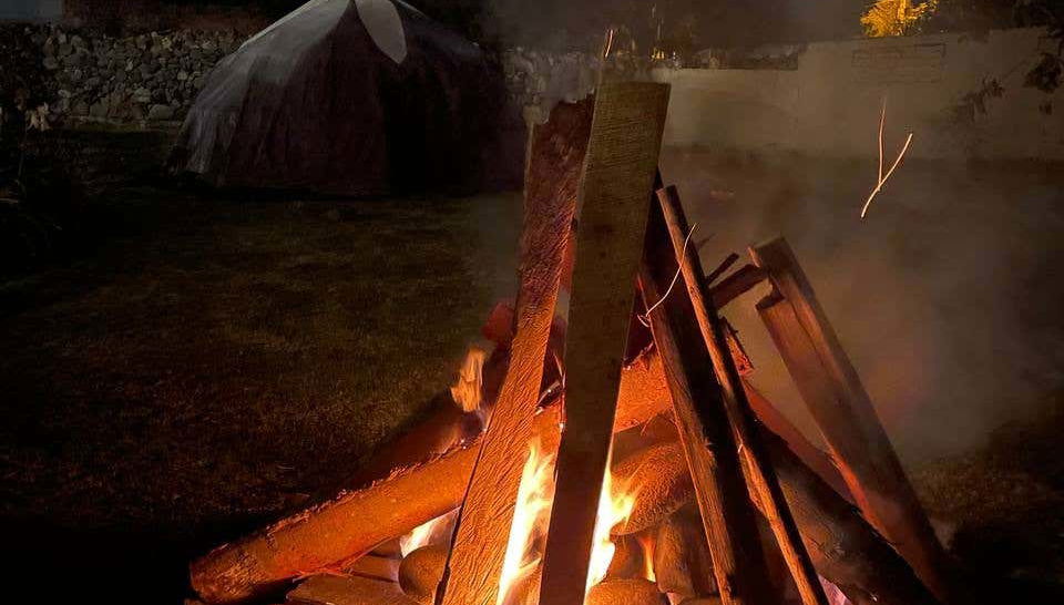 Fogata para comenzar la experiencia