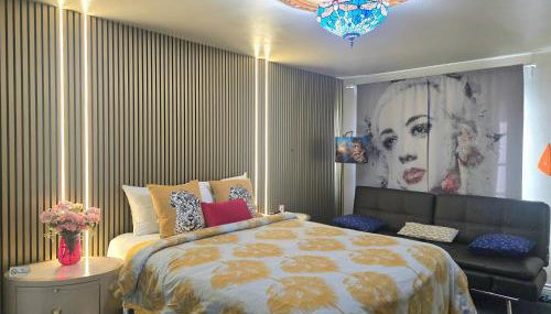 HARRY'S MAN CAVE - A Vintage Motel on the Historic 395 route - The New Star Motel Experience - Foto 2