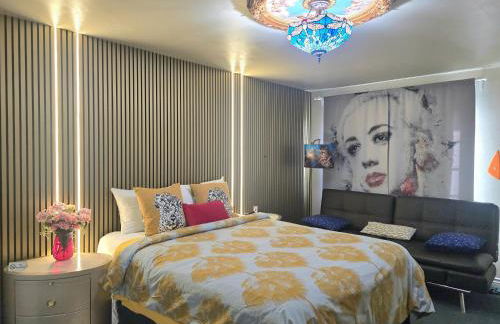 The New Star Motel with Studio-Kitchens: 1950s Extended-Stay Lodging and Retreat Center - Foto 80