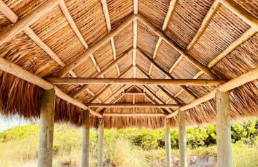 Tropical Oasis by the beach and shops, with pool - Foto 19