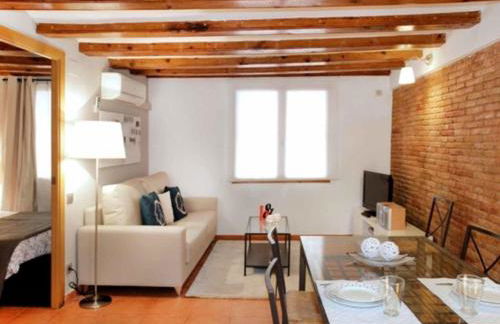 Apartamento Céntrico en Edificio Histórico con Encanto para Familias, Hasta 5 Personas - ES-341-1 - Foto 1