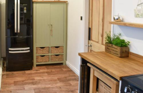 Railway Cottage - Photo 10