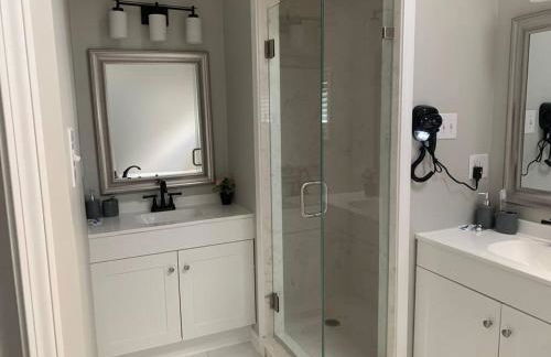 Luxury Pool with King beds Near Shops and Dining - Foto 71