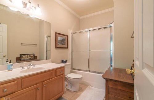 Riverfront home within walking distance of Helen - Foto 4