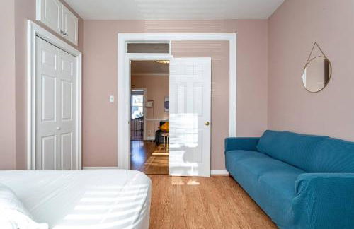 City Outside Serenity Inside: 2B1B NYC - 40 Min - Photo 17