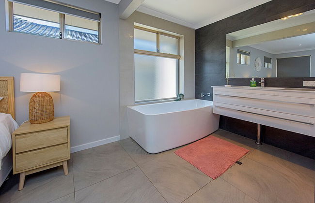 Aqua Tides - Photo 21