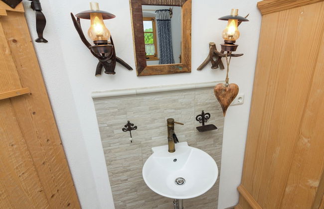 Quaint Holiday Home in Feldwies near Ski Area - Photo 18