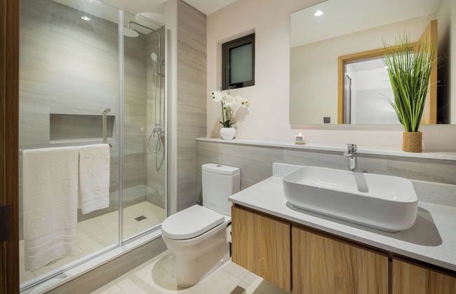 The Luxury Verdant Garden Hotel - Photo 11