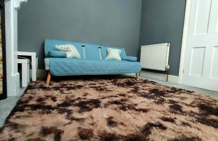 Comfortable Home Away From Home - Photo 12