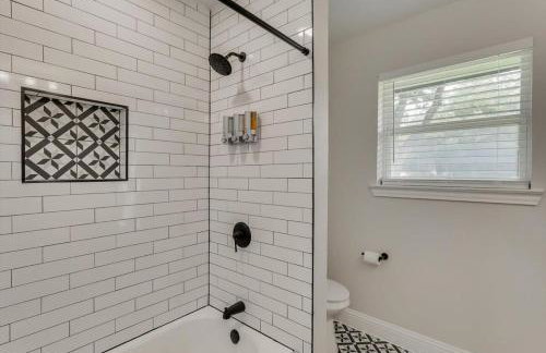 Gorgeous Sunny Home for Big Groups w Private Pool - Foto 36