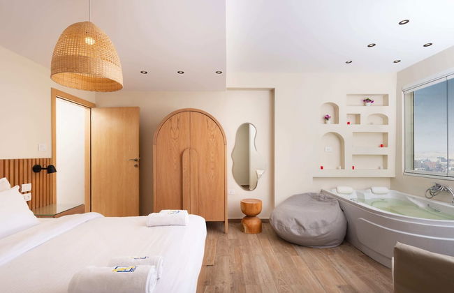 Xuru Stays I Jacuzzi Studios @ The Pyramids - Foto 32