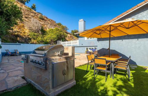 Huge House with Pool! Sleeps 16 - BBQ - Shuffleboard - Foto 9