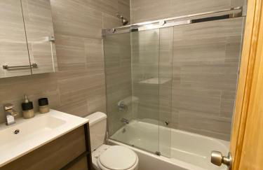 26-4B Newly Furnished 1BR W D Courtyard - Foto 20