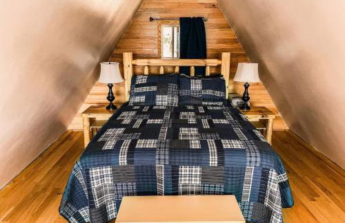 Whispering Waters, Hocking Hills, Hot Tub, Pond - Photo 26