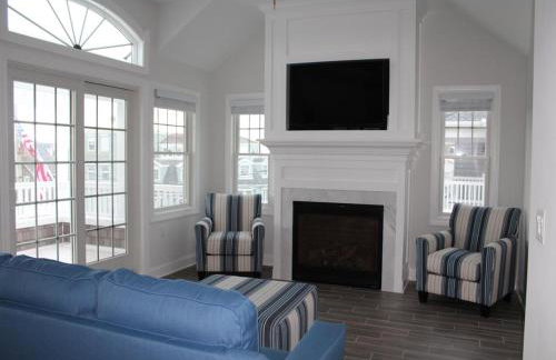 Sunday To Sunday, Elevator, Beach Badges, Roof Top Deck, Wifi, Bay Side 4 Bedroom, 3 Bath Townhouse 14056 - Foto 5