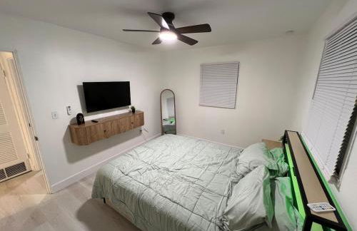 Cozy Little Villa in the Heart of Cocoa POOL HOUSE - Foto 34