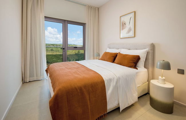 The Luxury Verdant Garden Hotel - Photo 1