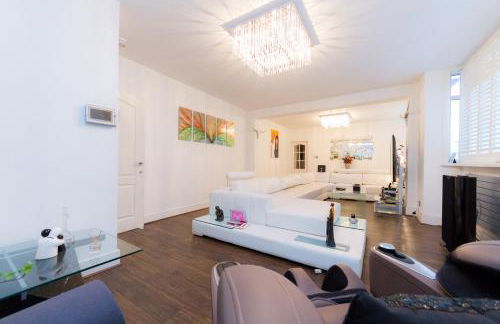 Juzz Holiday Lets - Foto 23