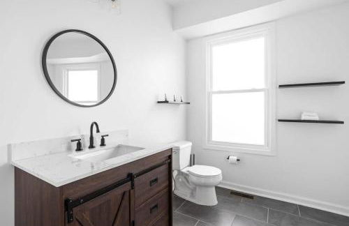 Full Duplex Retreat-Two Homes Near Eastside- Family Friendly - Foto 11