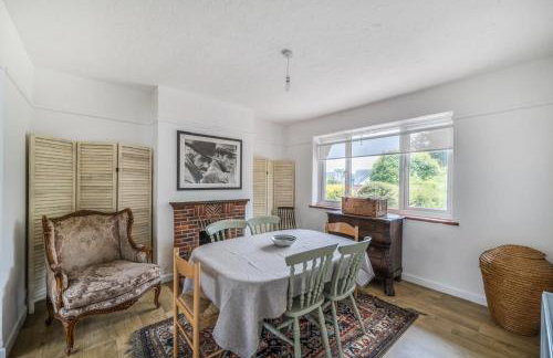 Cosy 3BR Home with Private Garden & Driveway - Foto 4