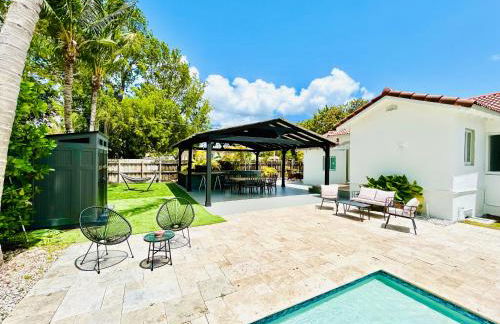 Heated Pool Tropical House with Summer Kitchen 3BR- Oasis in Miami! - Foto 6