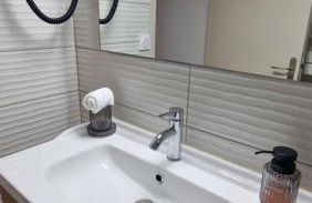 Entrez en lice, Face à la Cité vue sublime - Photo 24