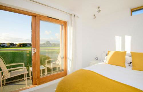 3 Bedroom Eco house in Chichester near Goodwood - Photo 17