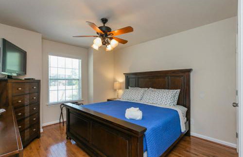 Huge Home For Groups Near Downtown - Foto 46