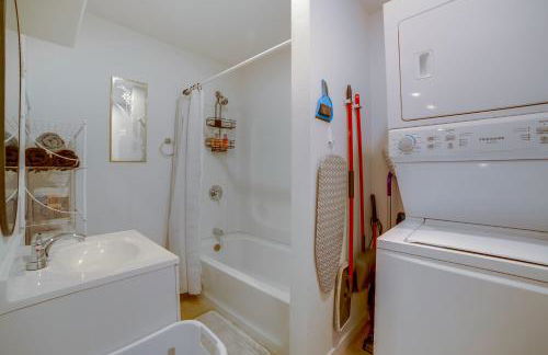 Nurse-Ready Rental 10 Mi to Dtwn Riverside! - Foto 16