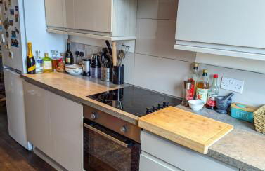 Creative Warehouse Conversion & Plant Haven - Foto 5