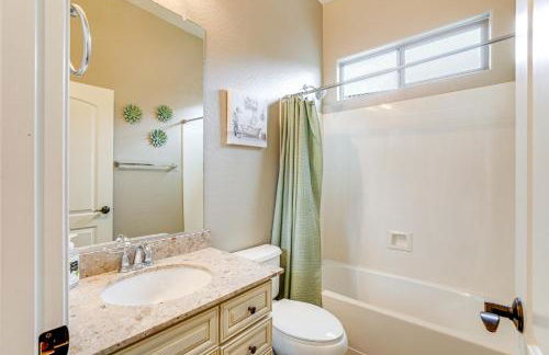 Pool, Views and Ample Space! Sunny Goodyear Retreat - Foto 19