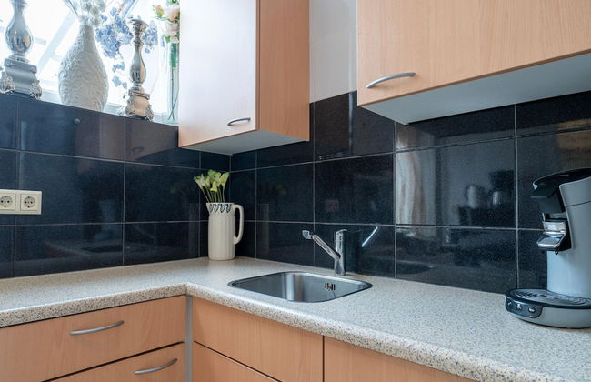 Vlissingen Home Near the Beach - Photo 14