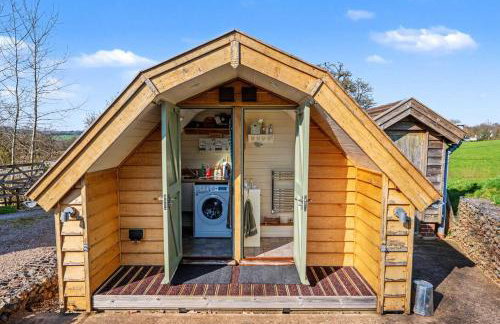 Willow Stylish pod with peaceful rural views - Photo 16