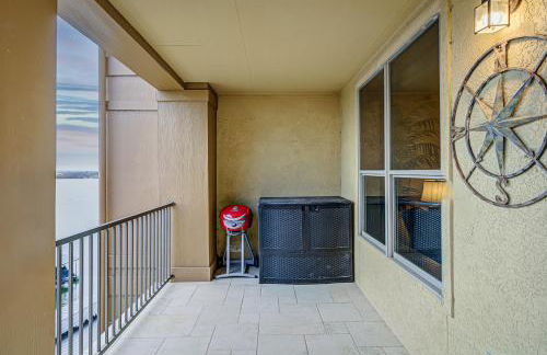 Chic 2BD with Balcony Pool Hot Tub & Marina Views - Foto 21