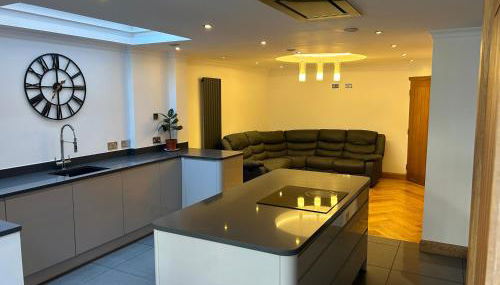 Entire Seaside Home 6 Private BedRooms Sleeps 10,4 Minute Walk To Station - Foto 5