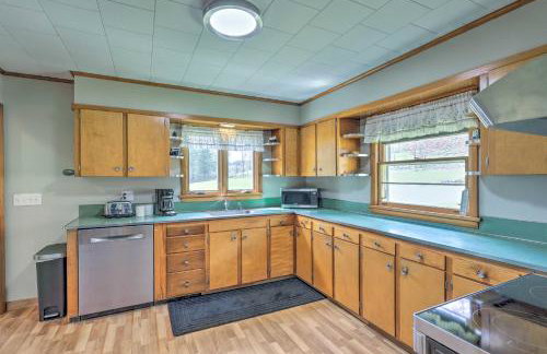 Tasteful Country Home on 5 Acres about 3 Mi to Lake! - Foto 12