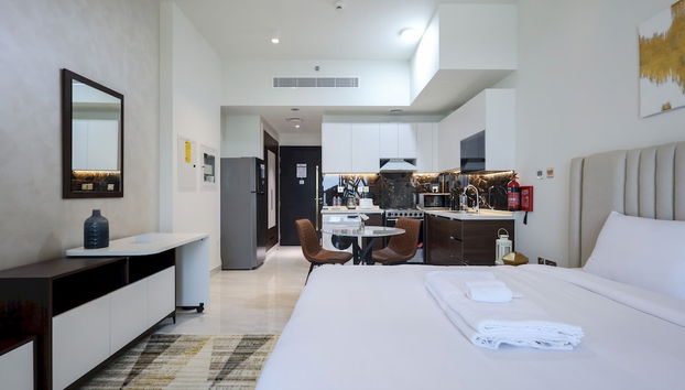 Elite LUX Holiday Homes - Jewelz Residences Studio in Arjan Dubai - Foto 4, Zimmer