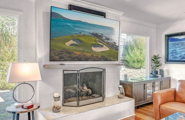 Pebble Beach Barking Seals - 5min Walk to the Beach! - Photo 15