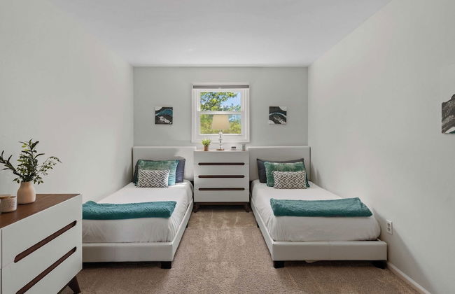 Simply Shores by Avantstay Private Beach + Dock Lake Overlook - Photo 28