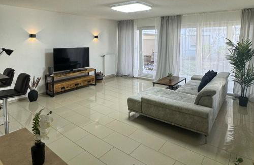 C&V 3 Personen 2 Zimmer WLAN SmartTV Boxspringbett - Foto 1