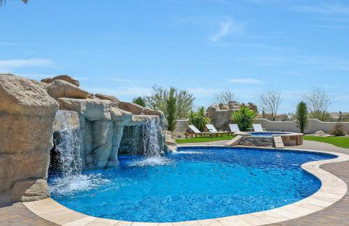 Luxury Estate, Sleeps 24, Sonoran by HomeStakes Stays - Foto 44