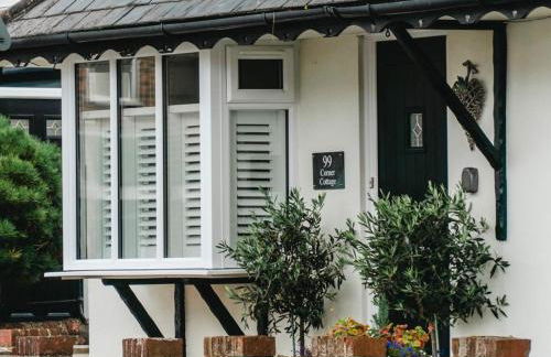 Corner Cottage - character, charm, great location. - Foto 6